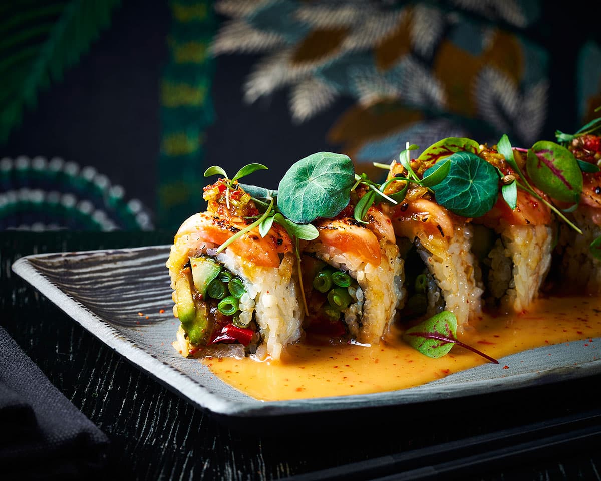 Asiatiske småretter med friske ingredienser